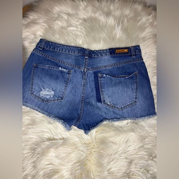 C&C California hunter denim distressed shorts sz 32 - Picture 5 of 7